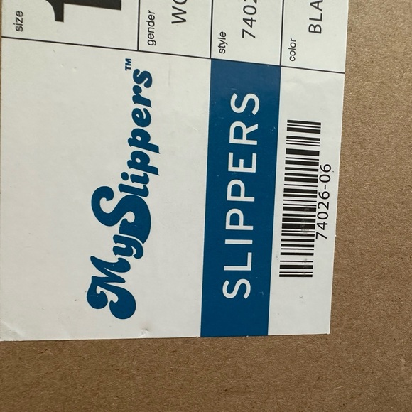 ComfySlippers Women's Black Slippers - Picture 3 of 6